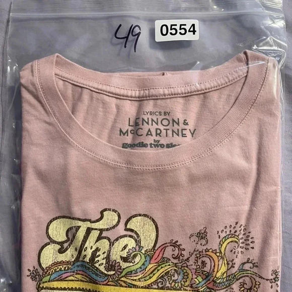 THE Beatles Lennon and McCartney Magical Mystery Tour Women's T-Shirt Dusty Pink - Picture 7 of 7